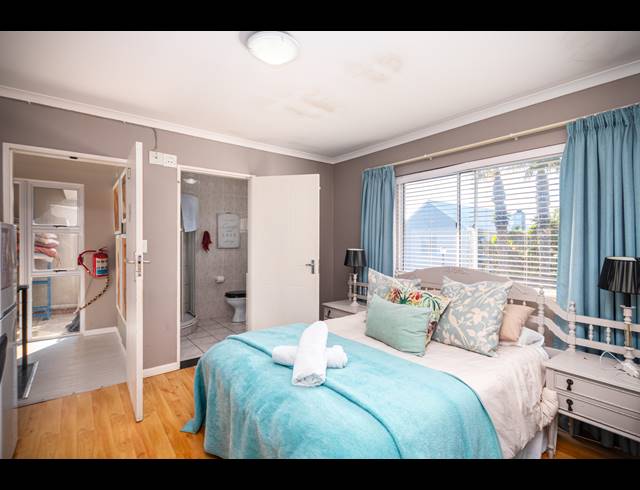 13 BEDROOM FREESTANDING FOR SALE IN SUNSET BEACH